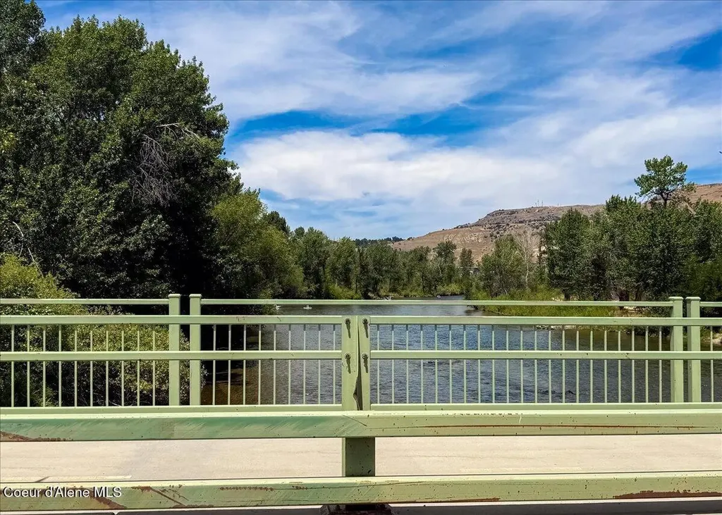 3794 S Single Tree Avenue Boise ID 83716