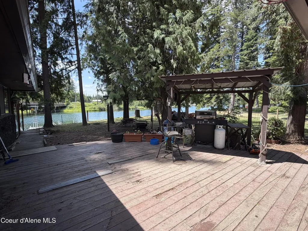 40 Eastside Road Priest River ID 83856