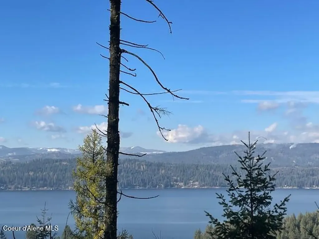 Nka 39-ac Half Round Bay Road Harrison ID 83833