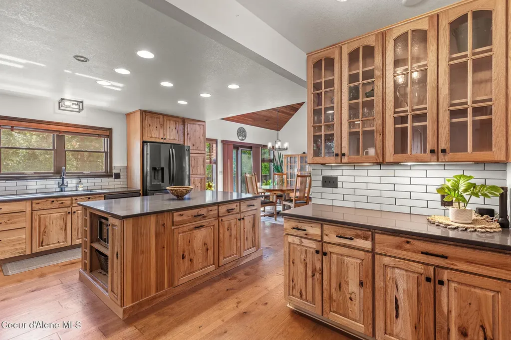 8795 N Clarkview Place Hayden ID 83835