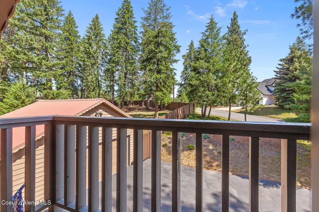 8795 N Clarkview Place Hayden ID 83835