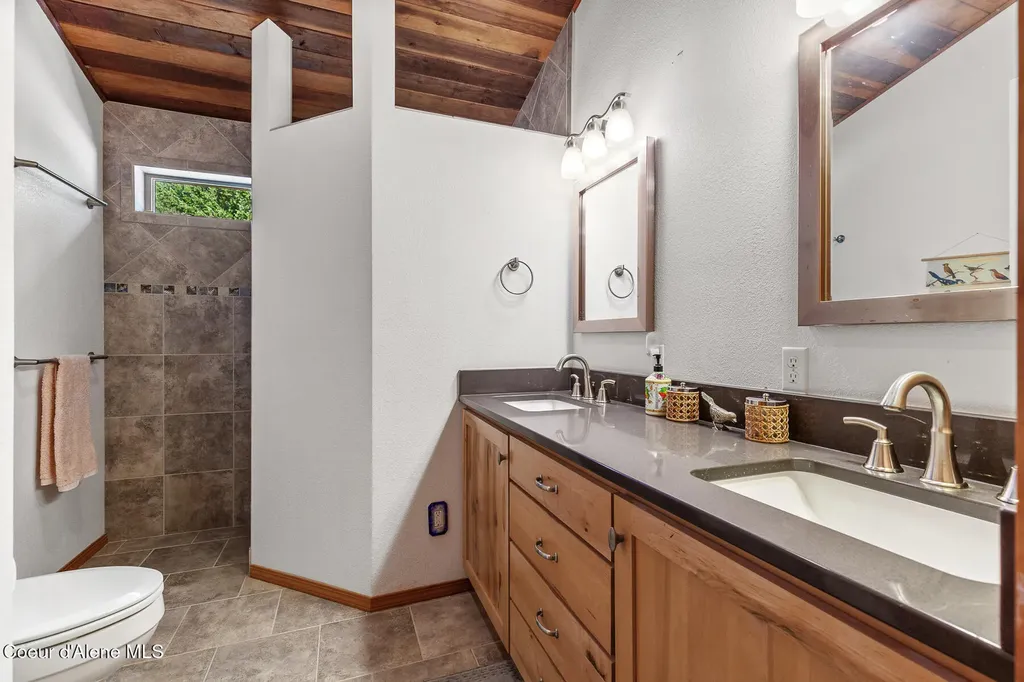 8795 N Clarkview Place Hayden ID 83835