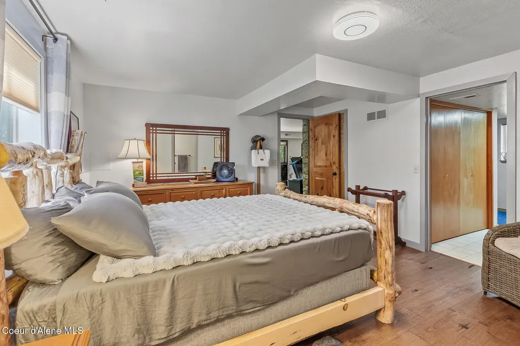 8795 N Clarkview Place Hayden ID 83835