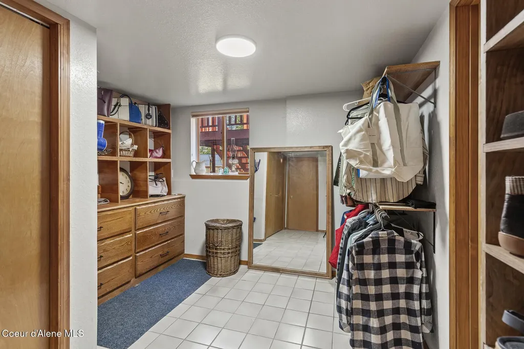 8795 N Clarkview Place Hayden ID 83835
