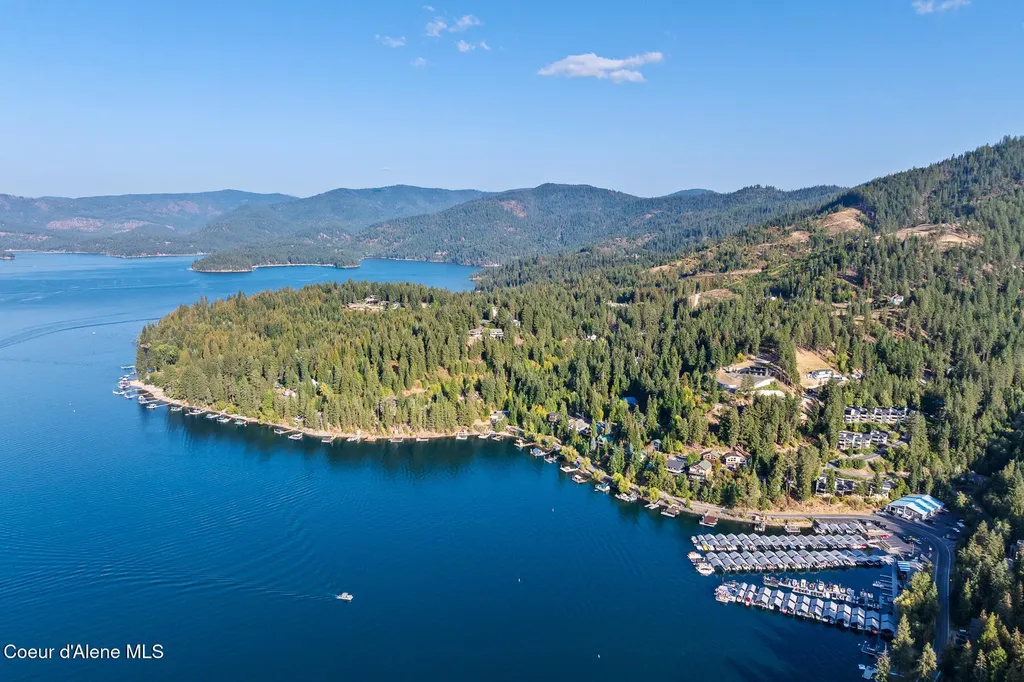 8795 N Clarkview Place Hayden ID 83835