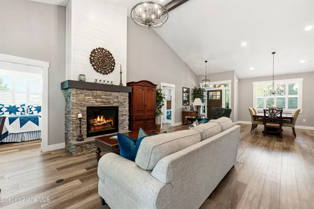 218 Crooked Ear Drive Sandpoint ID 83864