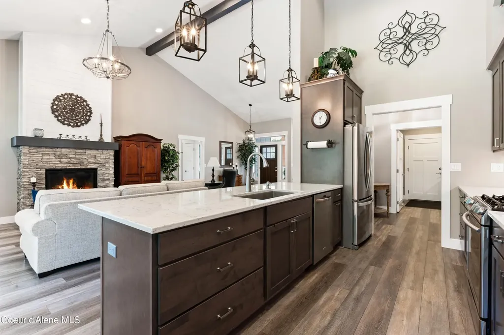 218 Crooked Ear Drive Sandpoint ID 83864