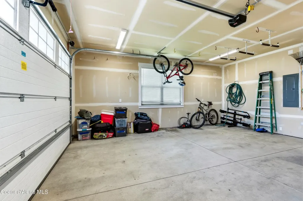 218 Crooked Ear Drive Sandpoint ID 83864
