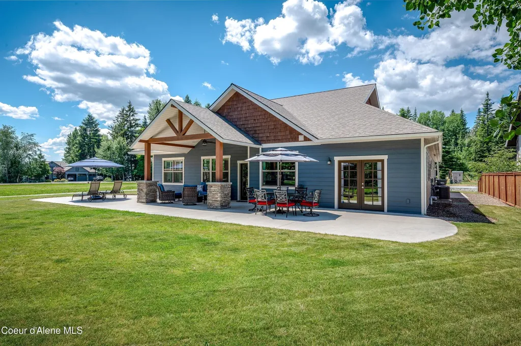 218 Crooked Ear Drive Sandpoint ID 83864
