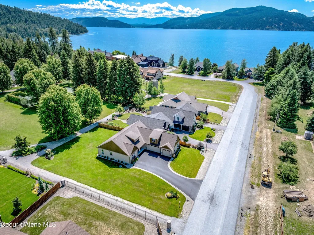 218 Crooked Ear Drive Sandpoint ID 83864