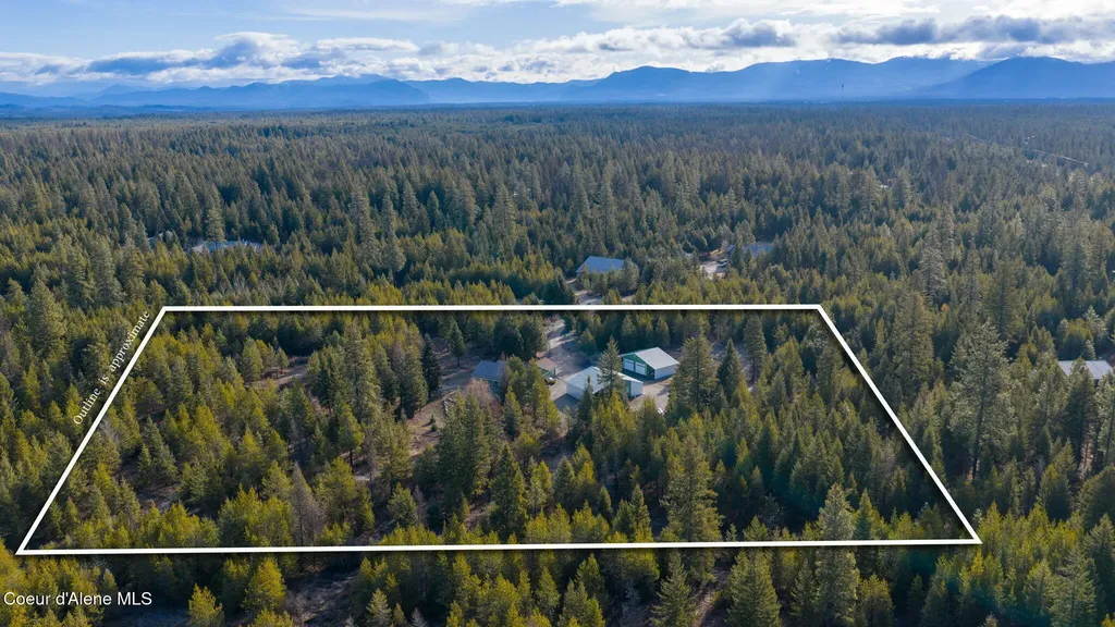 31083 N Spitfire Street Spirit Lake ID 83869