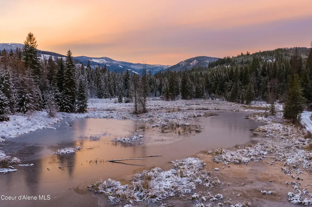 533739 U.s. 95 - 228 Acres Bonners Ferry ID 83805