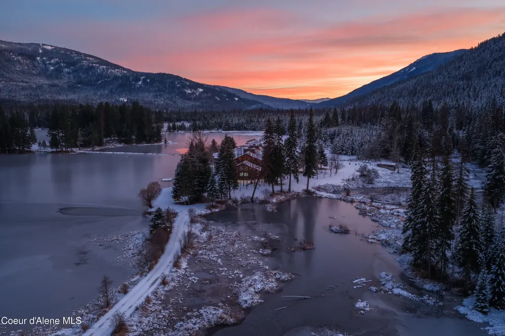 533739 U.s. 95 - 228 Acres Bonners Ferry ID 83805