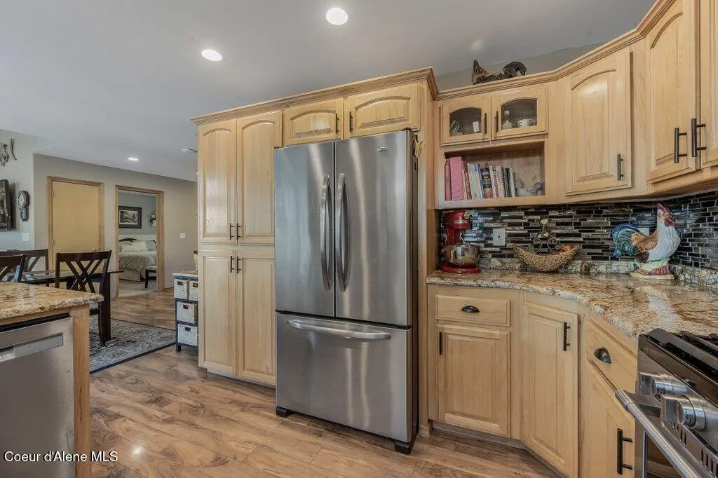 11413 N Summit Loop Hauser ID 83854