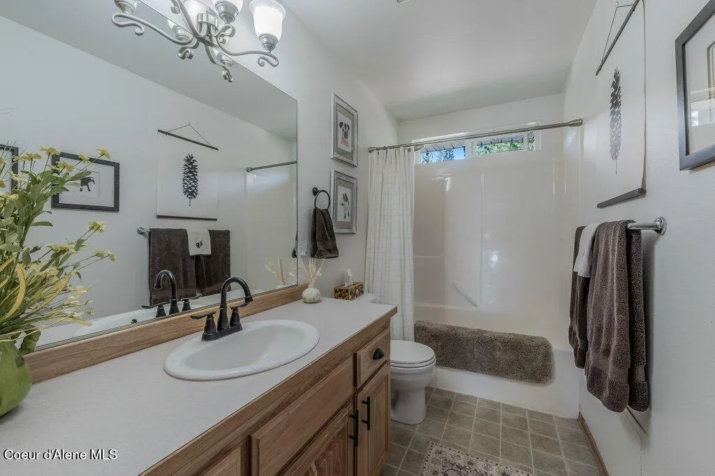 11413 N Summit Loop Hauser ID 83854
