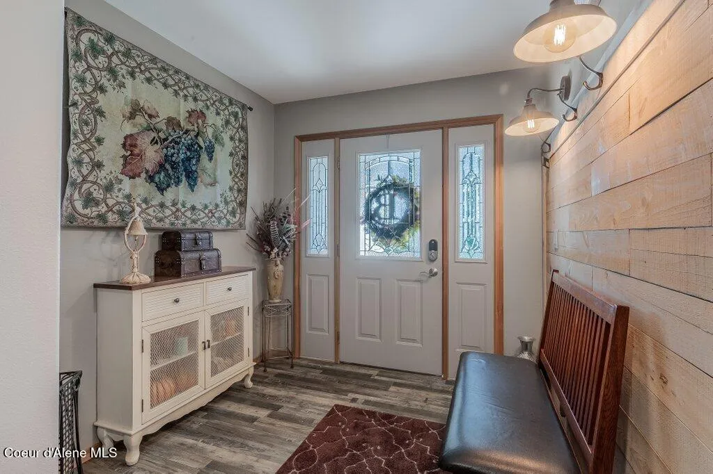 11413 N Summit Loop Hauser ID 83854