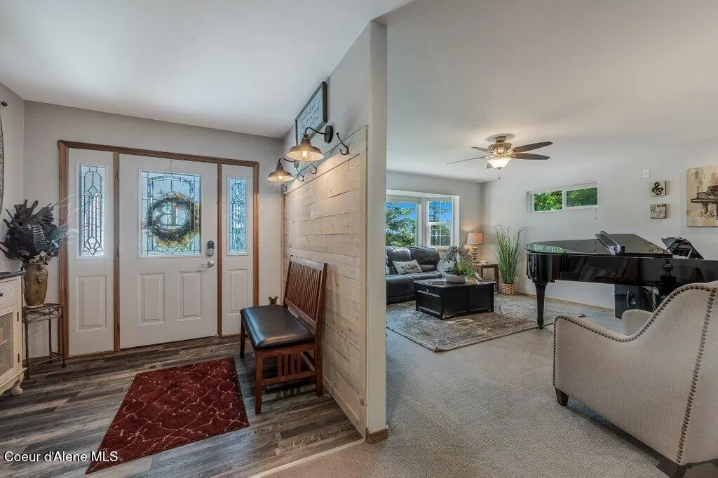 11413 N Summit Loop Hauser ID 83854