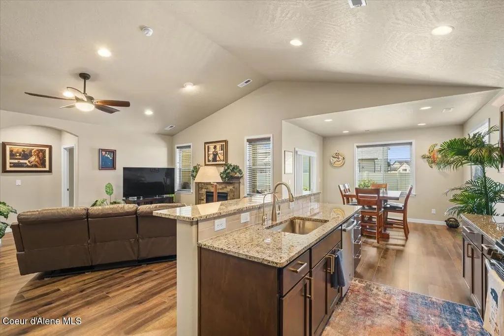 13465 N Telluride Loop Hayden ID 83835