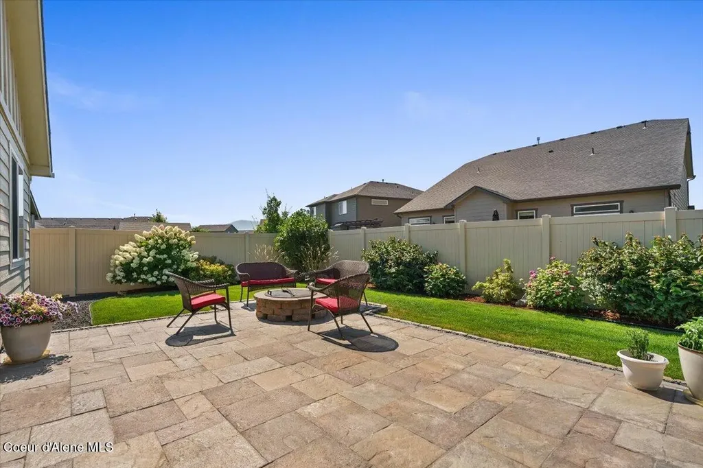 13465 N Telluride Loop Hayden ID 83835