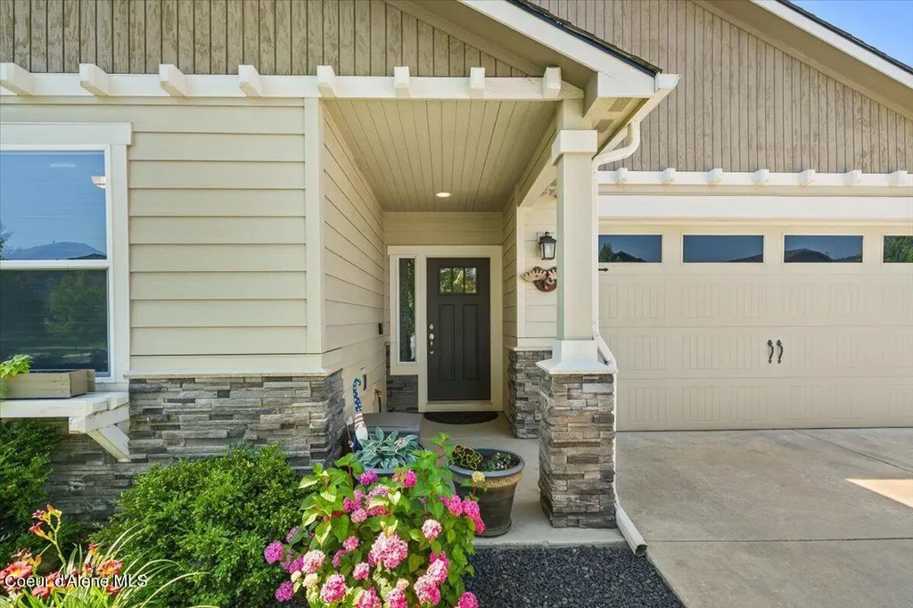 13465 N Telluride Loop Hayden ID 83835