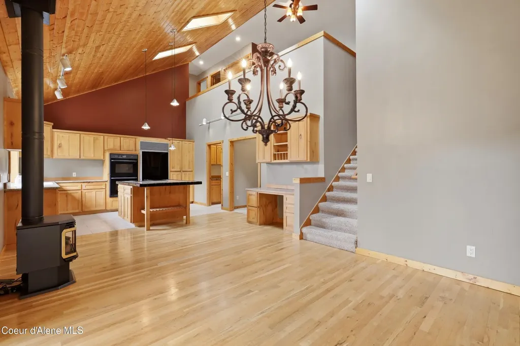 10392 N Morris Road Hayden ID 83835