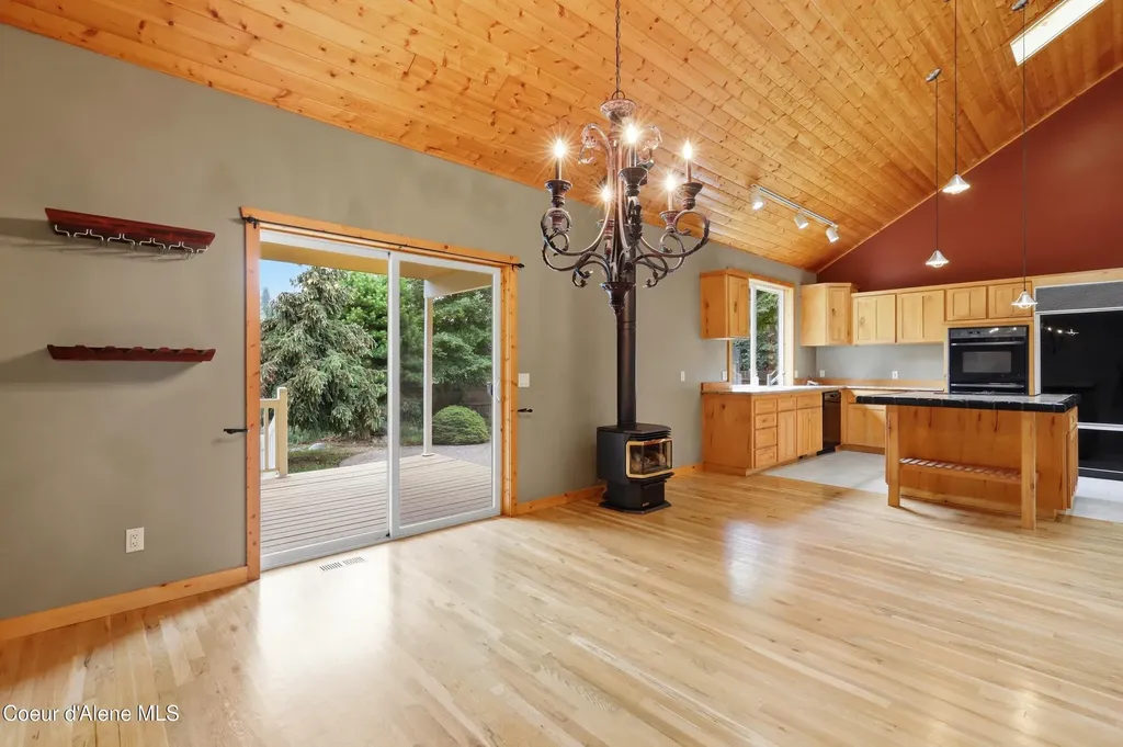 10392 N Morris Road Hayden ID 83835