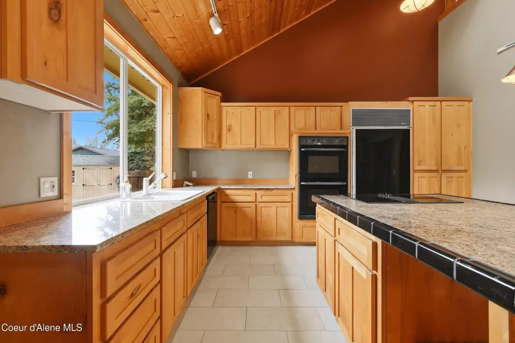 10392 N Morris Road Hayden ID 83835