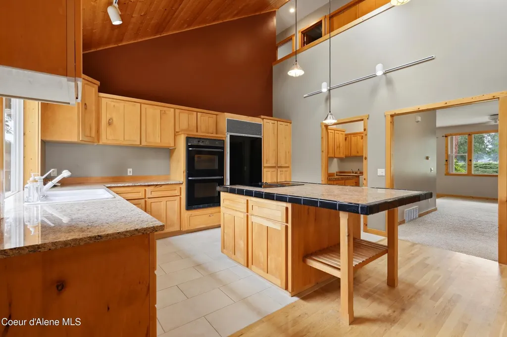 10392 N Morris Road Hayden ID 83835