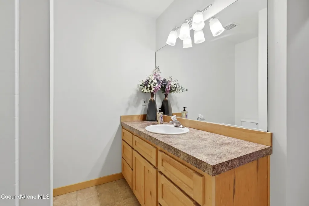 10392 N Morris Road Hayden ID 83835