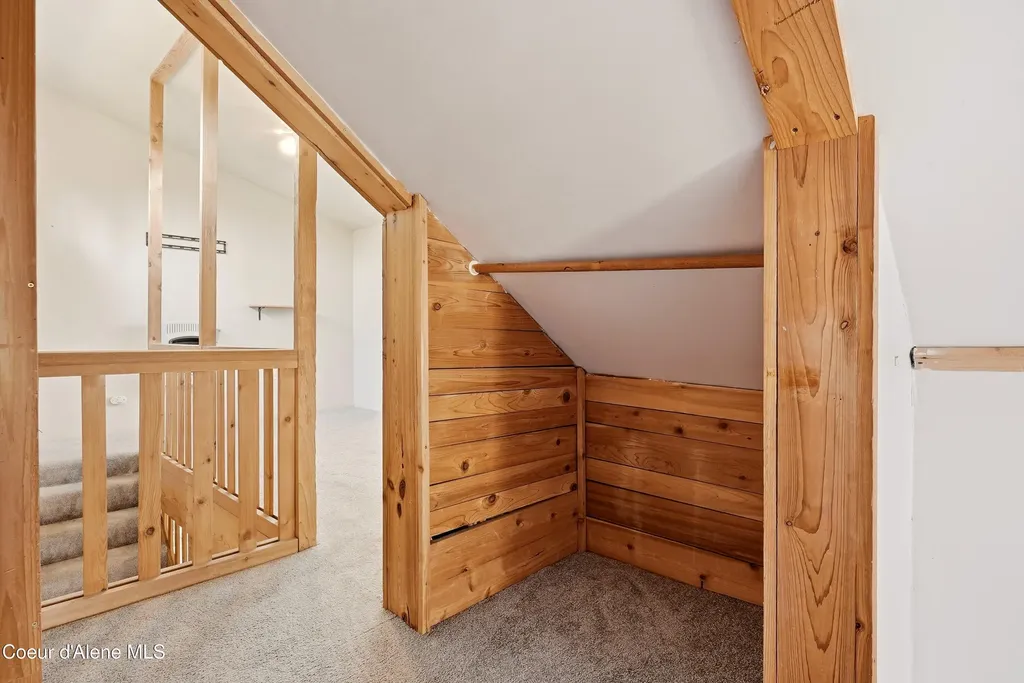 1023 W Washington Avenue Sandpoint ID 83864