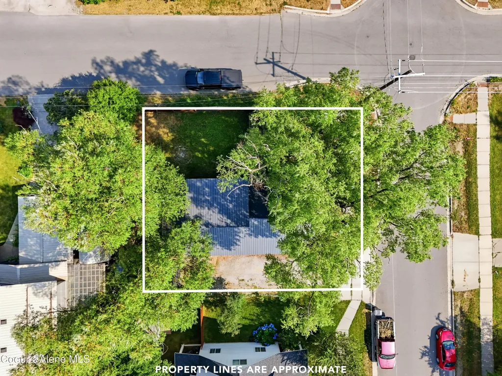 1023 W Washington Avenue Sandpoint ID 83864
