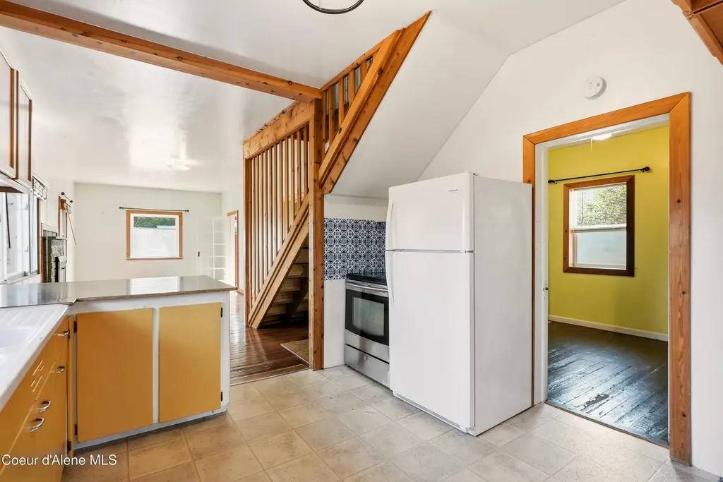 1023 W Washington Avenue Sandpoint ID 83864