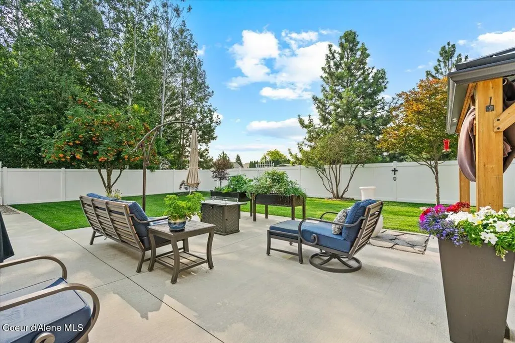1944 W Ridgemont Avenue Hayden ID 83835