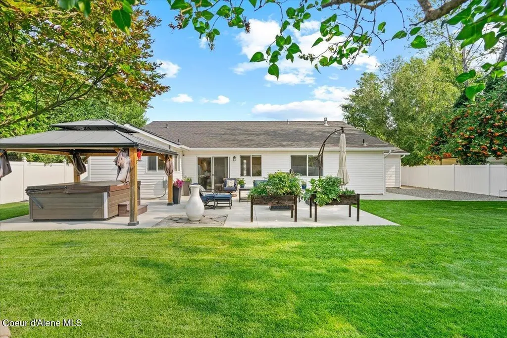 1944 W Ridgemont Avenue Hayden ID 83835