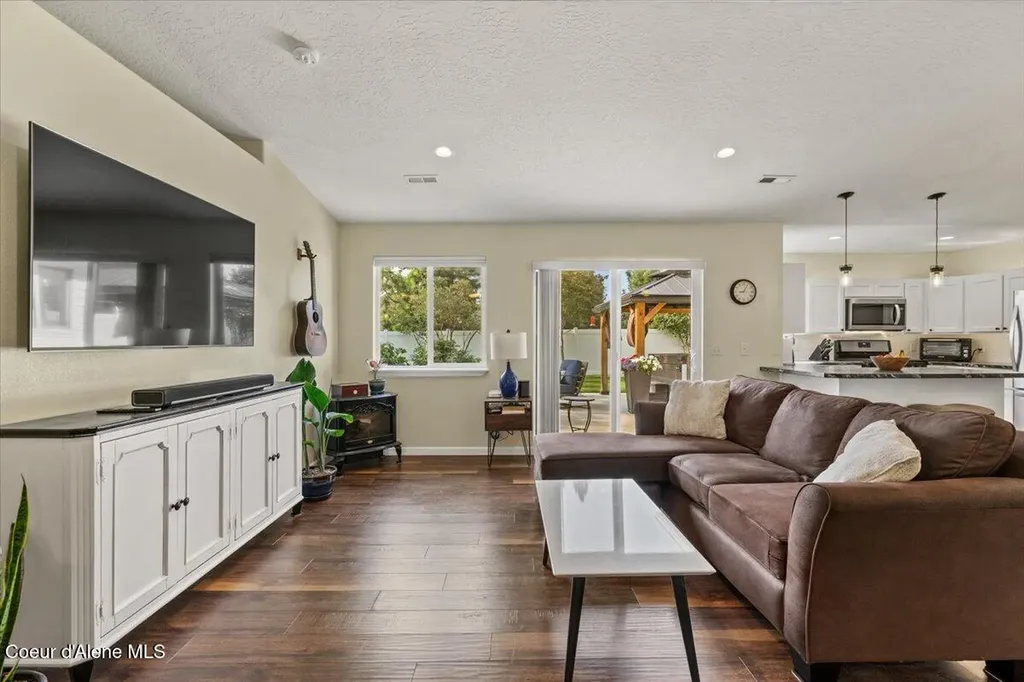 1944 W Ridgemont Avenue Hayden ID 83835