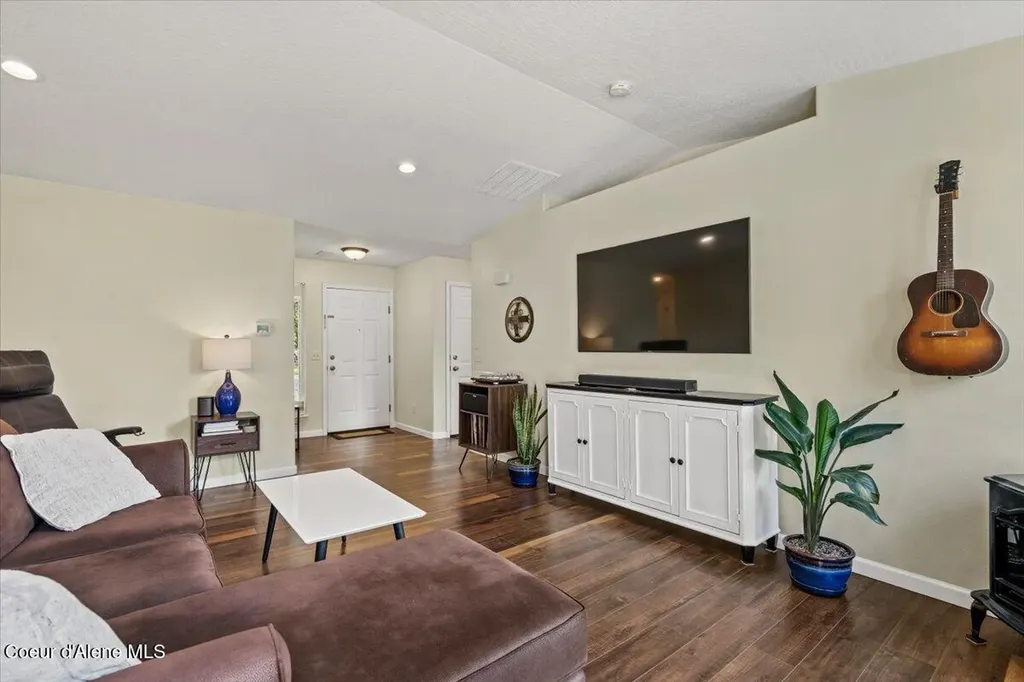 1944 W Ridgemont Avenue Hayden ID 83835