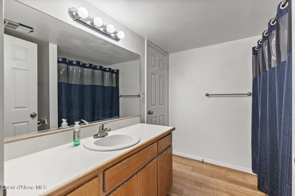 5305 W Fairway Lane Rathdrum ID 83858