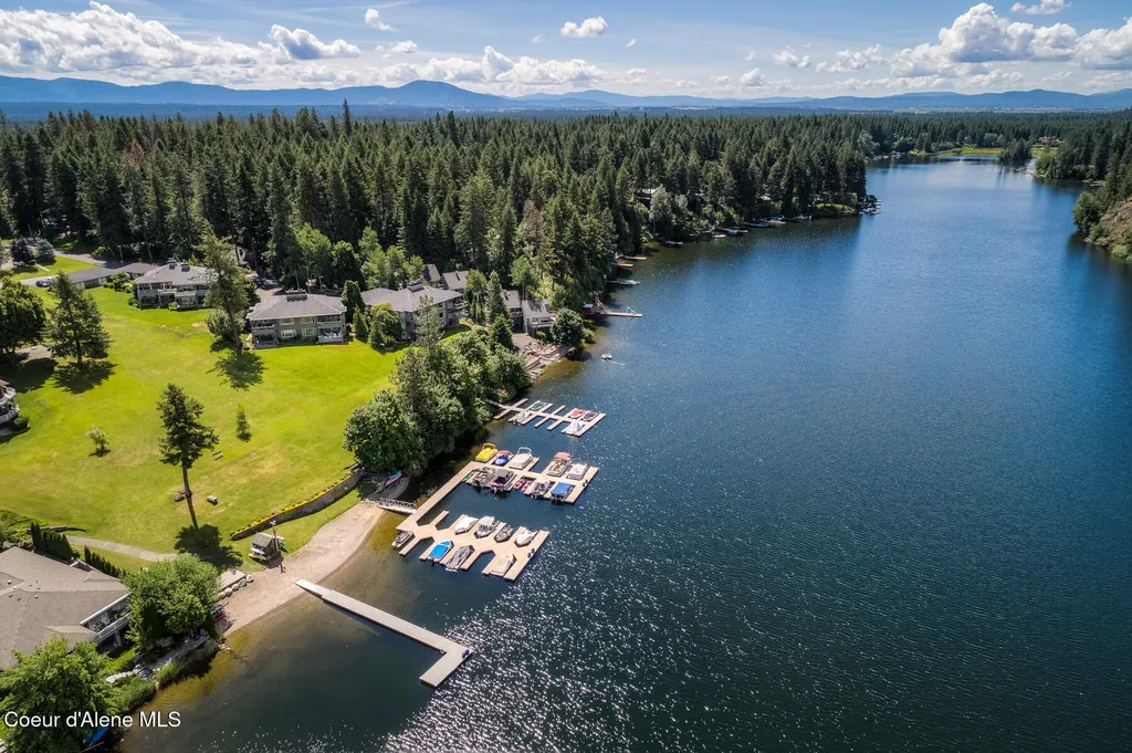 5305 W Fairway Lane Rathdrum ID 83858
