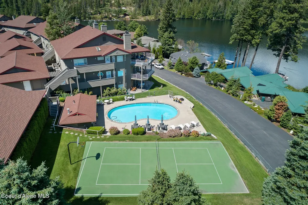 5305 W Fairway Lane Rathdrum ID 83858
