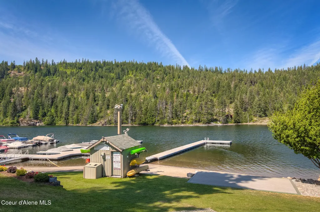 5305 W Fairway Lane Rathdrum ID 83858
