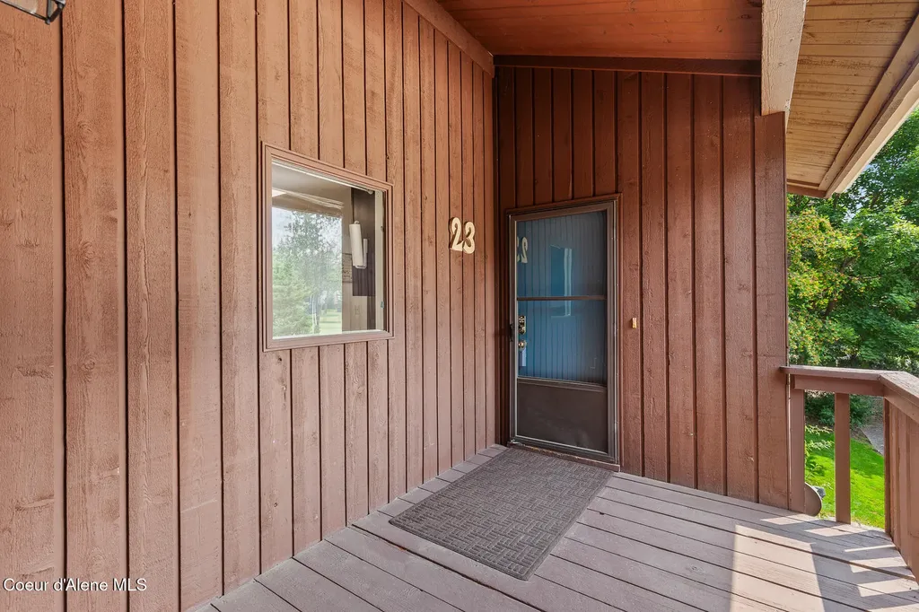 5305 W Fairway Lane Rathdrum ID 83858