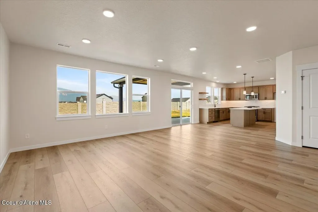 6565 W Constantine Lane Rathdrum ID 83858