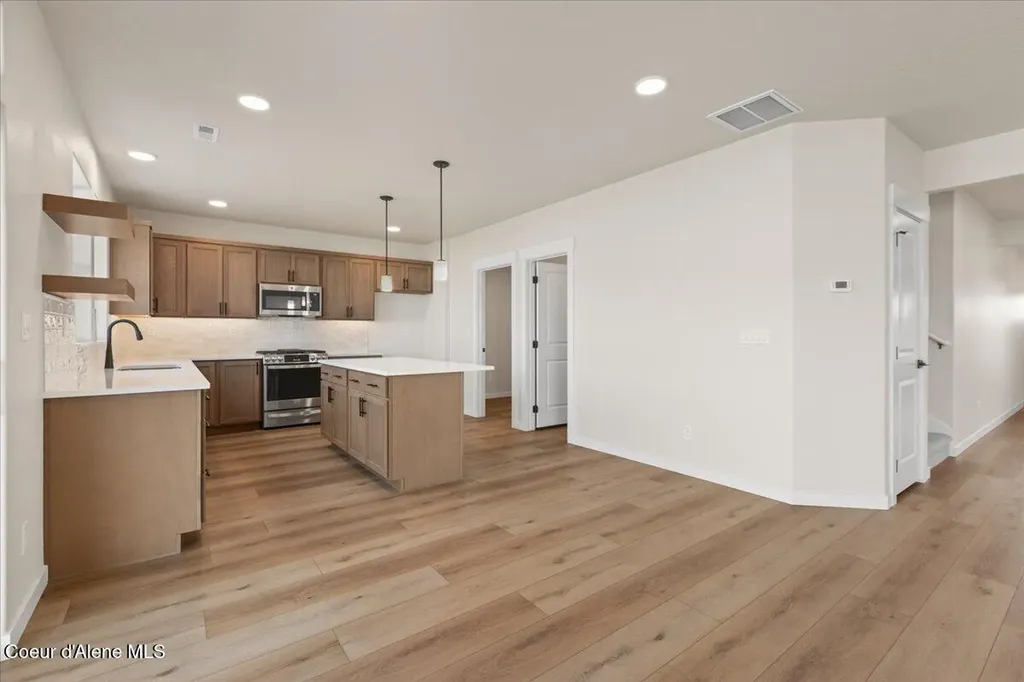 6565 W Constantine Lane Rathdrum ID 83858