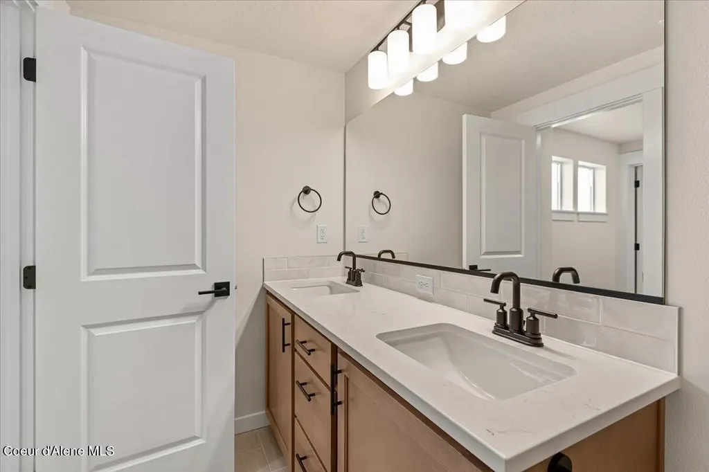 6565 W Constantine Lane Rathdrum ID 83858