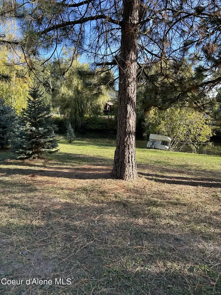 1337 St Joe River Road St. Maries ID 83861