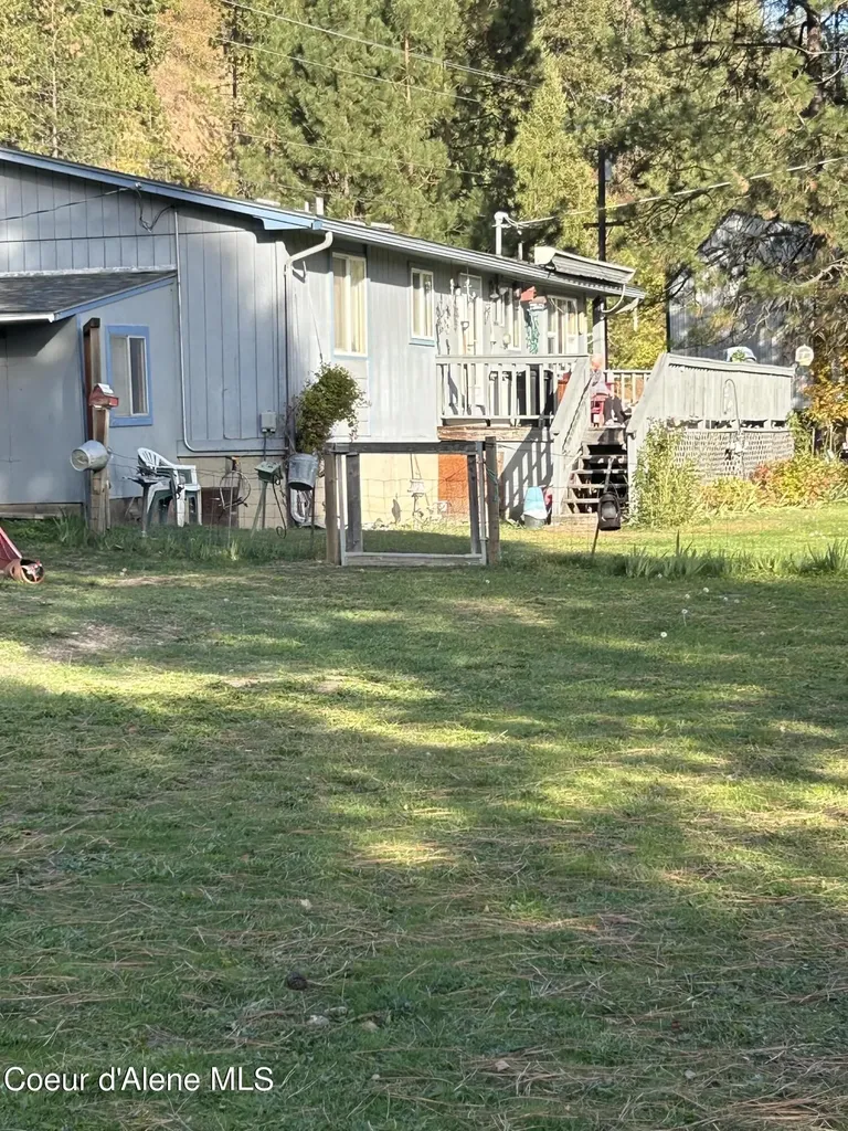 1337 St Joe River Road St. Maries ID 83861