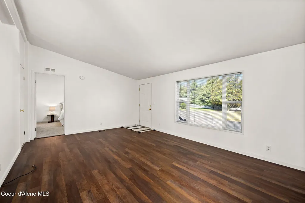 11477 N Alaska Loop Hayden ID 83835