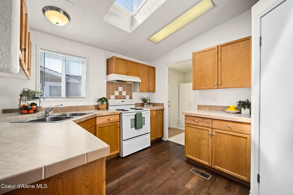 11477 N Alaska Loop Hayden ID 83835