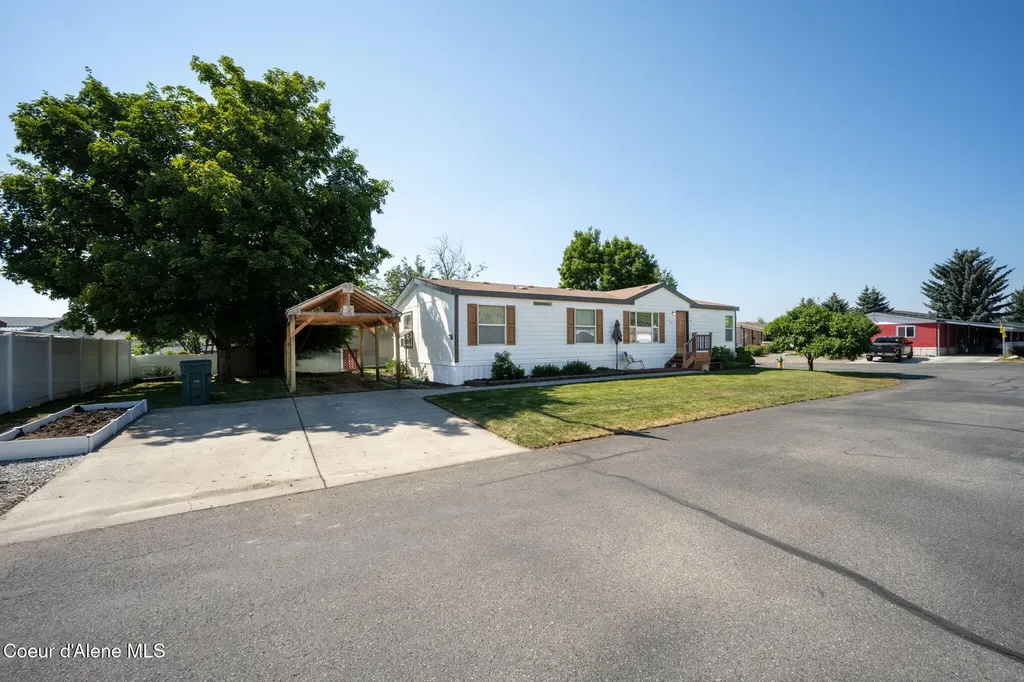 11477 N Alaska Loop Hayden ID 83835