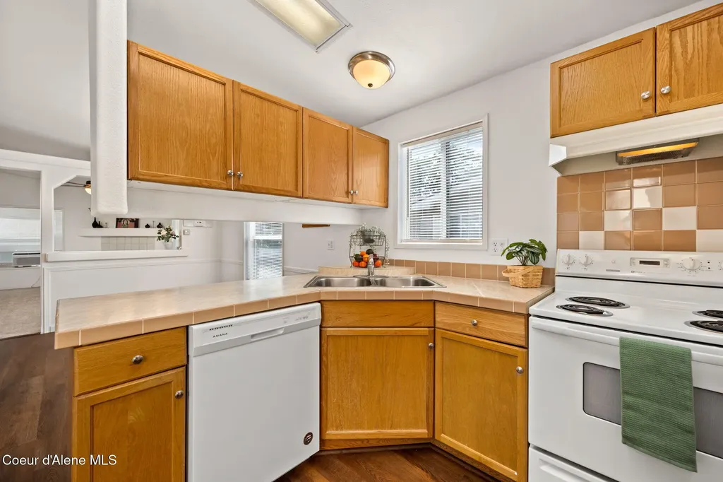 11477 N Alaska Loop Hayden ID 83835